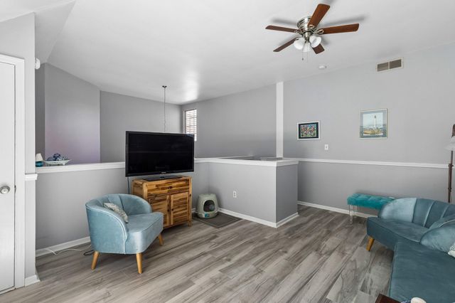 137 TAVISTOCK, Cherry Hill, NJ 08034