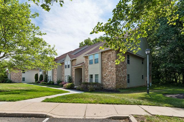 137 TAVISTOCK, Cherry Hill, NJ 08034