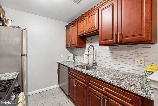 137 TAVISTOCK, Cherry Hill, NJ 08034