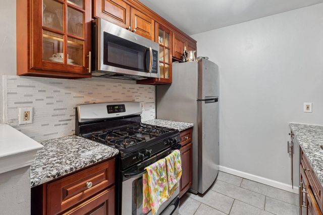 137 TAVISTOCK, Cherry Hill, NJ 08034