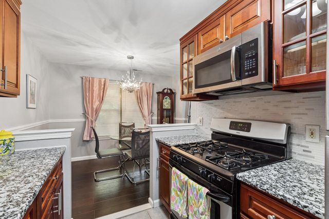 137 TAVISTOCK, Cherry Hill, NJ 08034