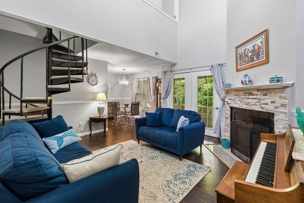 137 TAVISTOCK, Cherry Hill, NJ 08034