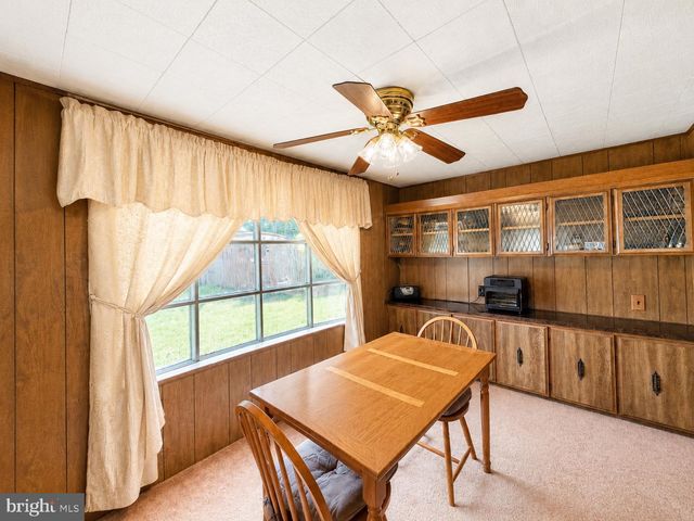 5510 GOLDEN DR, Morrisville, PA 19067