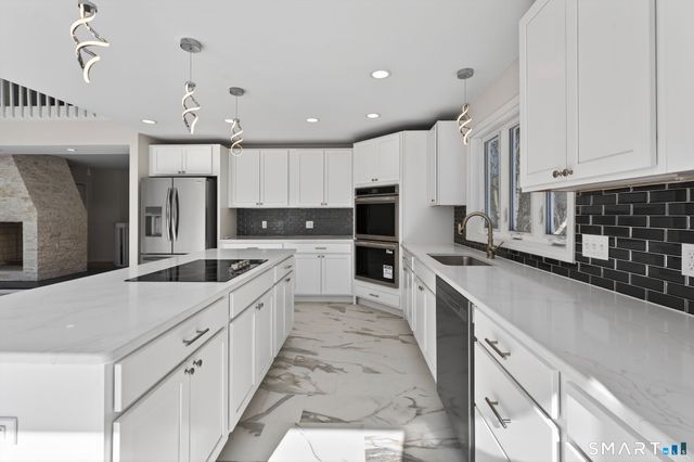 44 Chamberlain Hill Road, Middletown, CT 06457