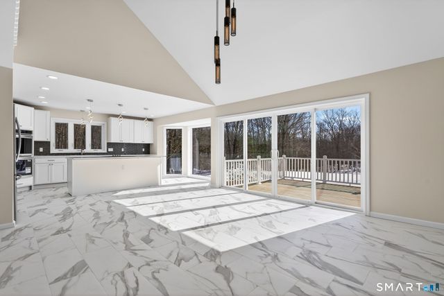 44 Chamberlain Hill Road, Middletown, CT 06457