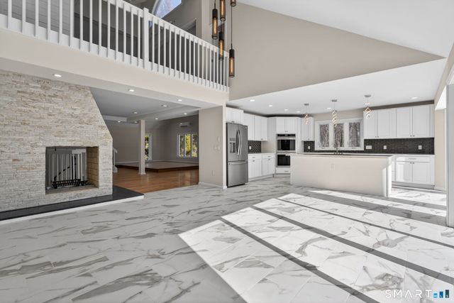 44 Chamberlain Hill Road, Middletown, CT 06457