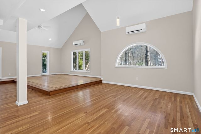 44 Chamberlain Hill Road, Middletown, CT 06457