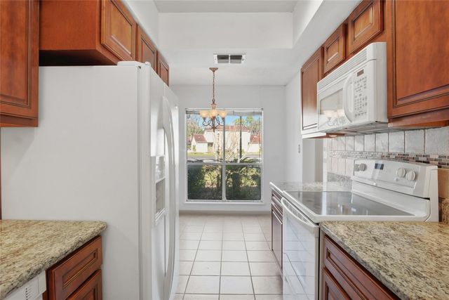 200 W SABAL PALM PLACE 200, Longwood, FL 32779