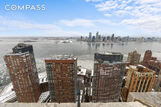 20 West St Apt 41D, New York City, NY 10004