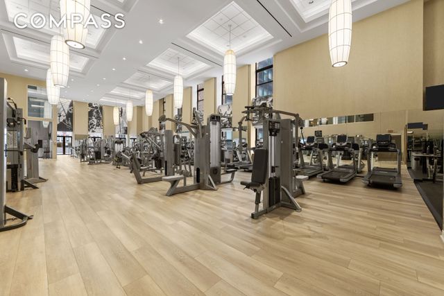 20 West St Apt 41D, New York City, NY 10004