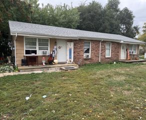 101 W Richardson Street, Farmer City, IL 61842