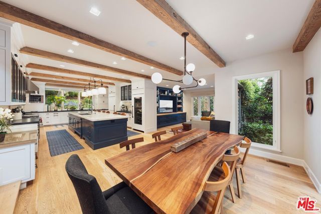 2600 Mandeville Canyon Road, Los Angeles, CA 90049