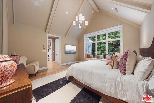 2600 Mandeville Canyon Road, Los Angeles, CA 90049