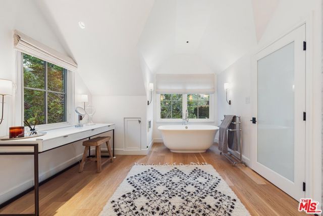 2600 Mandeville Canyon Road, Los Angeles, CA 90049