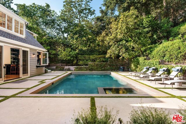 2600 Mandeville Canyon Road, Los Angeles, CA 90049