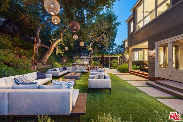 2600 Mandeville Canyon Road, Los Angeles, CA 90049