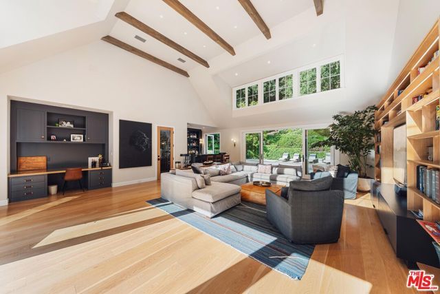 2600 Mandeville Canyon Road, Los Angeles, CA 90049