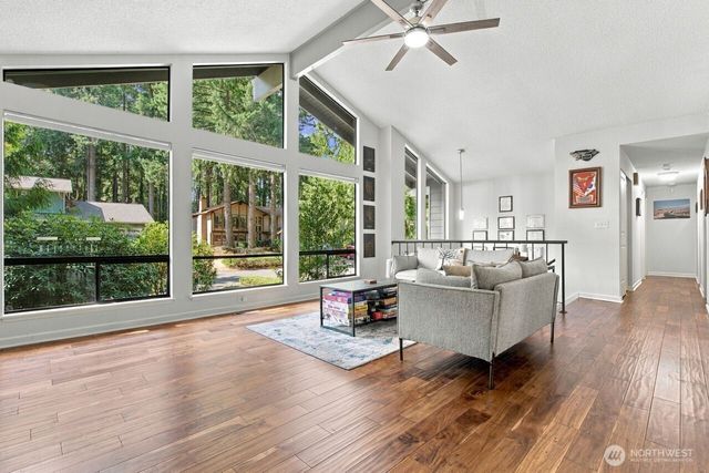 5364 Pineridge Drive NE, Bremerton, WA 98311