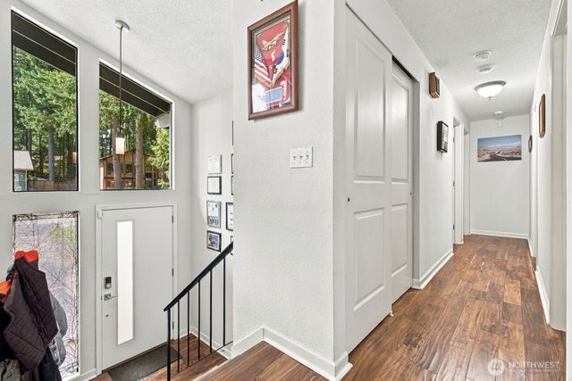 5364 Pineridge Drive NE, Bremerton, WA 98311