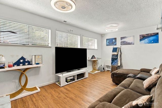 5364 Pineridge Drive NE, Bremerton, WA 98311