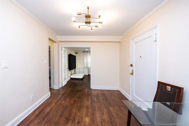 13835 Jewel Avenue 1A, Kew Garden Hills, NY 11367