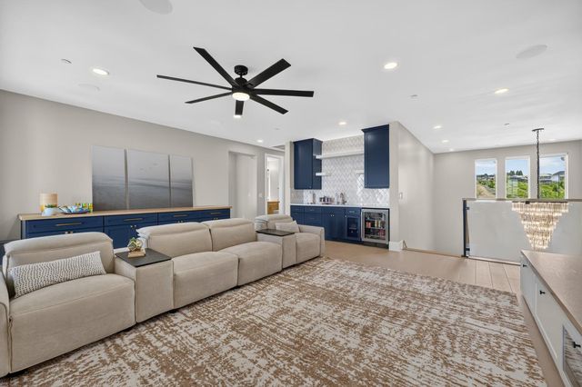 4621 Dehone Cir, Folsom, CA 95630