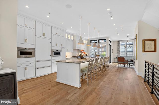 20300 NORTHPARK DR, Ashburn, VA 20147