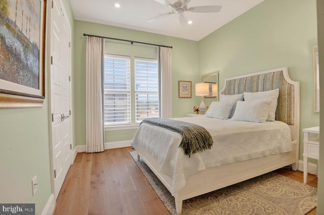 20300 NORTHPARK DR, Ashburn, VA 20147