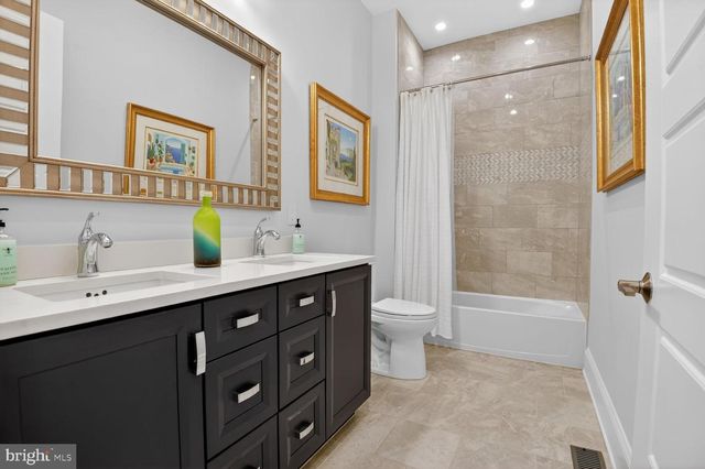 20300 NORTHPARK DR, Ashburn, VA 20147