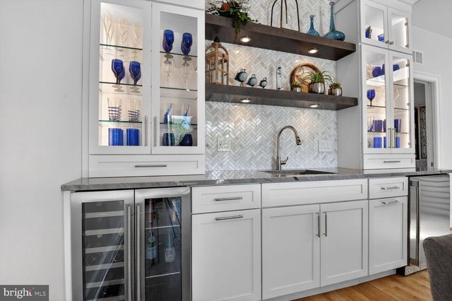 20300 NORTHPARK DR, Ashburn, VA 20147