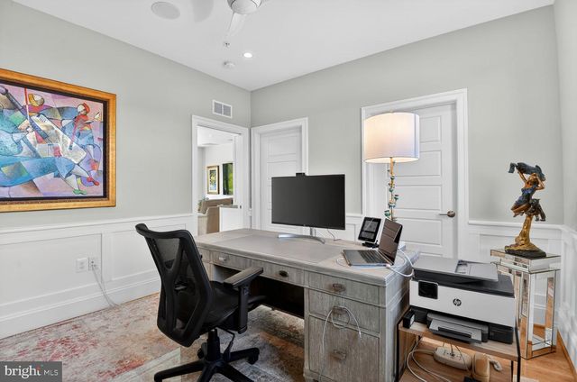 20300 NORTHPARK DR, Ashburn, VA 20147