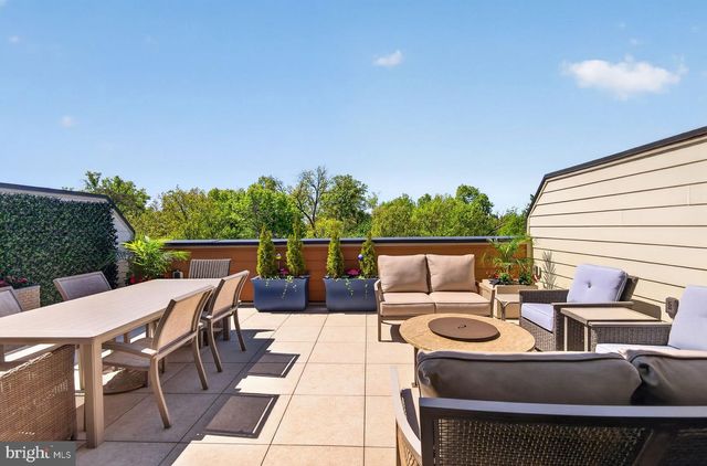 20300 NORTHPARK DR, Ashburn, VA 20147