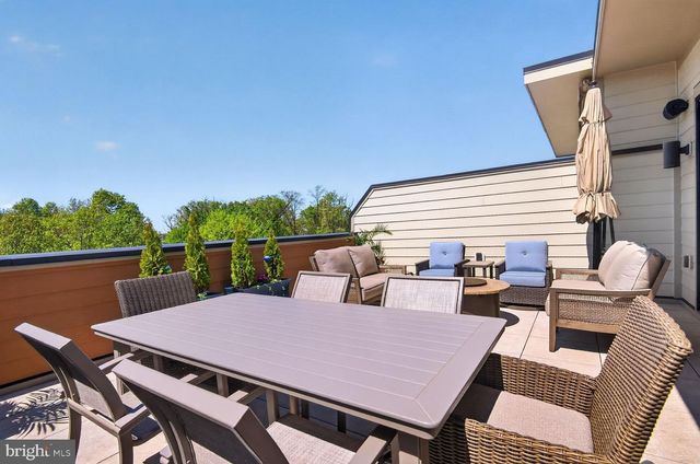 20300 NORTHPARK DR, Ashburn, VA 20147