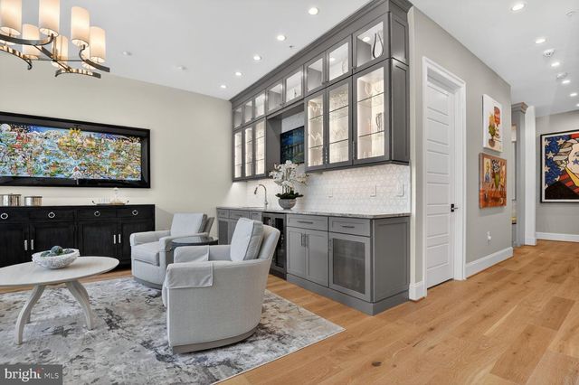 20300 NORTHPARK DR, Ashburn, VA 20147