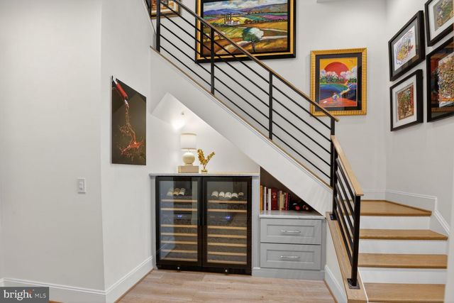 20300 NORTHPARK DR, Ashburn, VA 20147