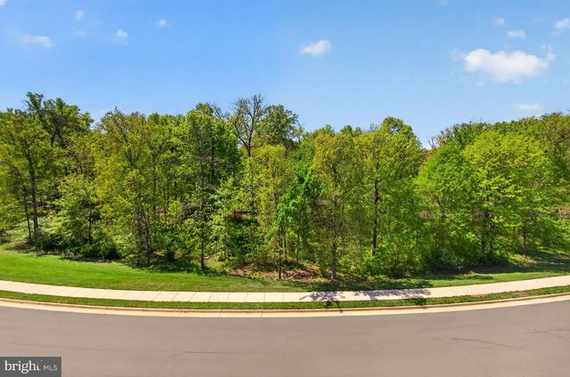 20300 NORTHPARK DR, Ashburn, VA 20147