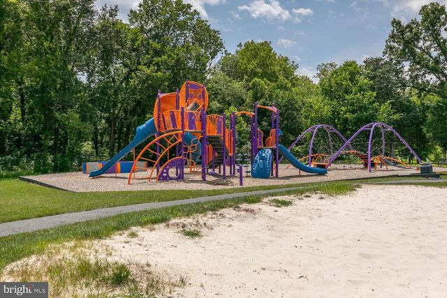 20300 NORTHPARK DR, Ashburn, VA 20147