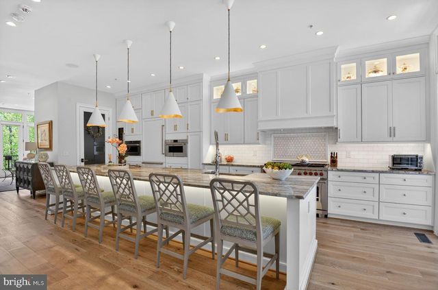 20300 NORTHPARK DR, Ashburn, VA 20147