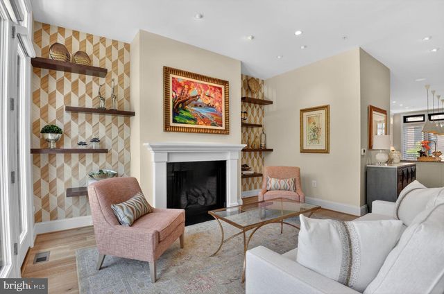 20300 NORTHPARK DR, Ashburn, VA 20147