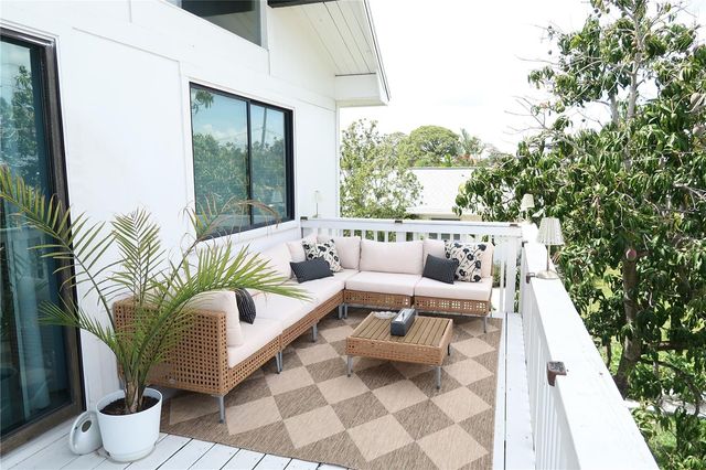 5945 VENETIAN BOULEVARD NE, St Petersburg, FL 33703