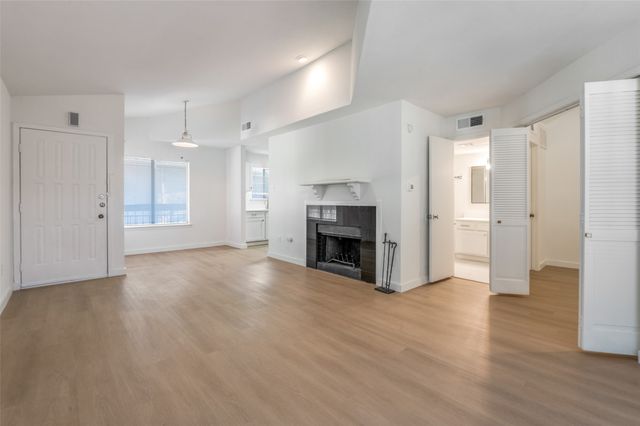 5550 Spring Valley Road D31, Dallas, TX 75254