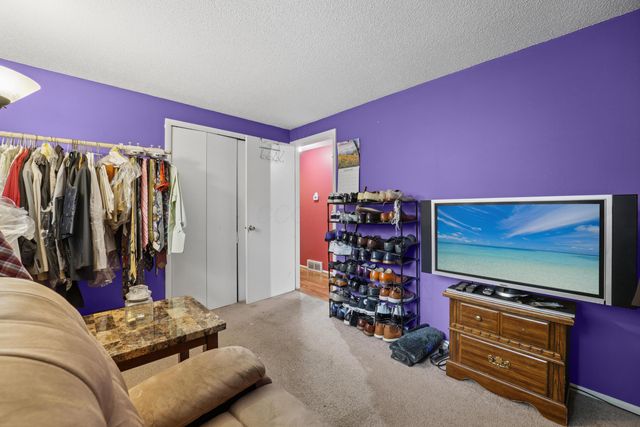 2081 Sharbot Drive, Columbus, OH 43229