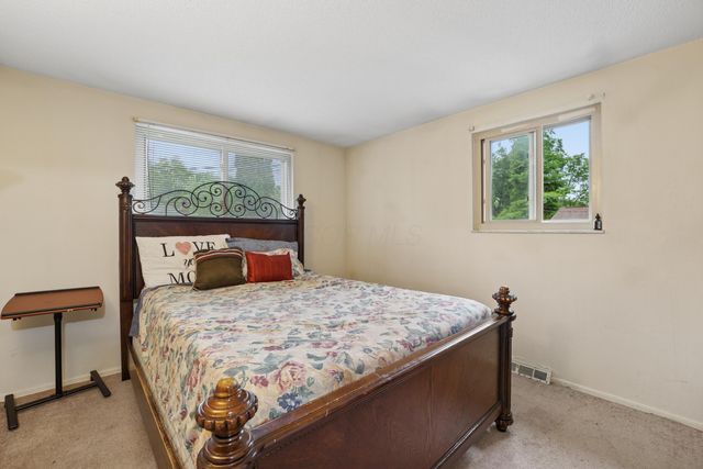 2081 Sharbot Drive, Columbus, OH 43229