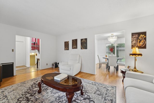 2081 Sharbot Drive, Columbus, OH 43229