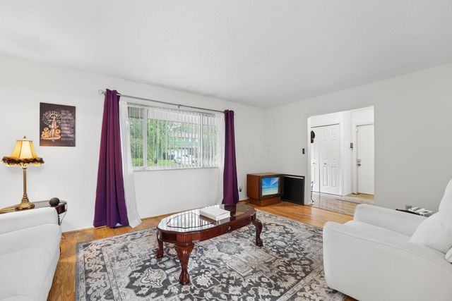 2081 Sharbot Drive, Columbus, OH 43229