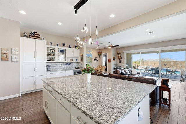 8570 W RUSHMORE Way, Florence, AZ 85132