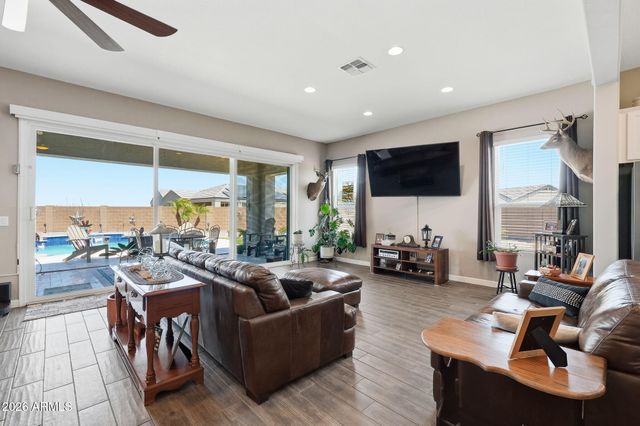 8570 W RUSHMORE Way, Florence, AZ 85132
