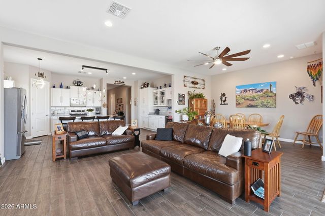 8570 W RUSHMORE Way, Florence, AZ 85132