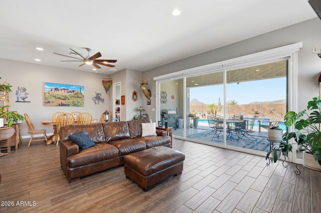 8570 W RUSHMORE Way, Florence, AZ 85132