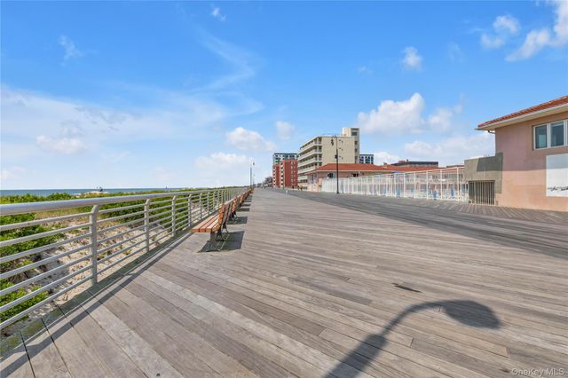 55 Monroe Boulevard 4E, Long Beach, NY 11561